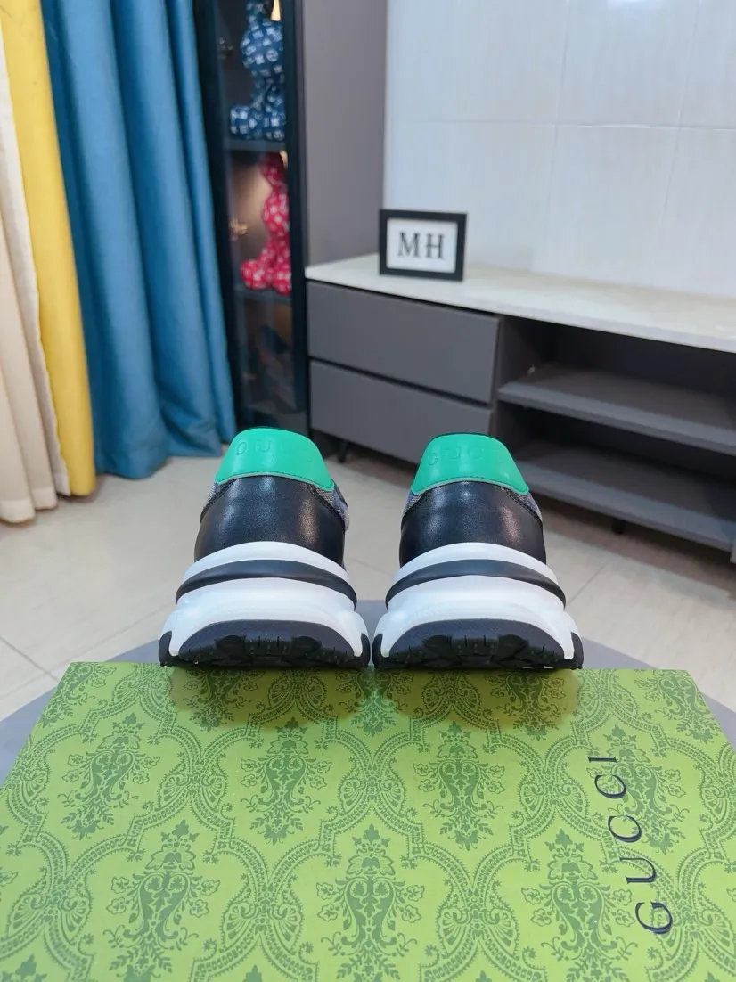 Men's shoes 💰458🌹🌹[GUCCI] Gucci's new lace-up casual men's shoes are on the market first, and the materials and workmanship are superior to all versions on the market. The highest quality shipped first-layer cowhide with imported original perforated materials➕Genuine leather lining, privately molded soft outsole, high foot comfort, imported special materials highlight the brand's unique charm, high-end customization 38-44